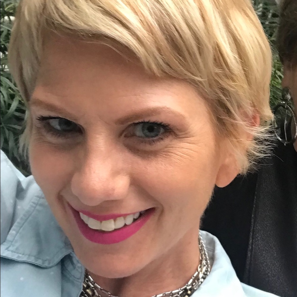 Meet your Posher, Lisa